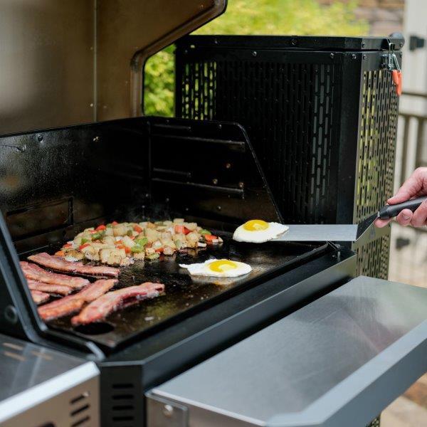 Masterbuilt Gravity Series 800 – Barbecue a carbone digitale 3 in 1 con piastra e smoker